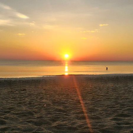 Beach Bar Hue Hostel ภายนอก รูปภาพ