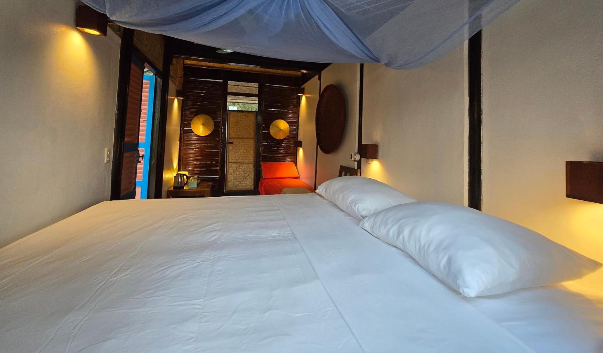 Beach Bar Hue Hostel ภายนอก รูปภาพ